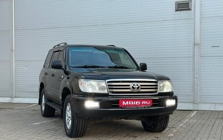 Toyota Land Cruiser 100 рестайлинг 2, 2006 год, 2 800 000 рублей, 6 фотография