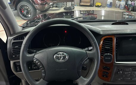 Toyota Land Cruiser 100 рестайлинг 2, 2006 год, 2 800 000 рублей, 22 фотография