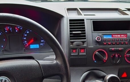 Volkswagen Transporter T5 рестайлинг, 2008 год, 750 000 рублей, 11 фотография