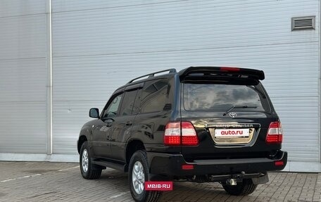 Toyota Land Cruiser 100 рестайлинг 2, 2006 год, 2 800 000 рублей, 15 фотография