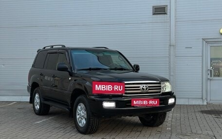 Toyota Land Cruiser 100 рестайлинг 2, 2006 год, 2 800 000 рублей, 25 фотография