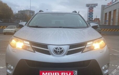 Toyota RAV4, 2014 год, 2 000 000 рублей, 4 фотография