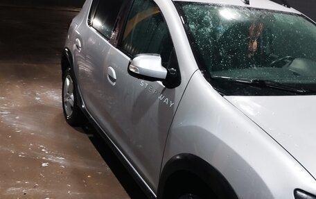 Renault Sandero II рестайлинг, 2015 год, 1 250 000 рублей, 21 фотография