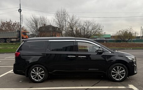 KIA Carnival III, 2019 год, 2 850 000 рублей, 10 фотография