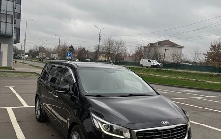 KIA Carnival III, 2019 год, 2 850 000 рублей, 3 фотография