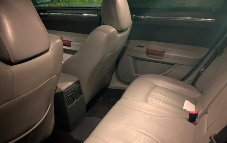 Chrysler 300C II, 2007 год, 1 100 000 рублей, 5 фотография