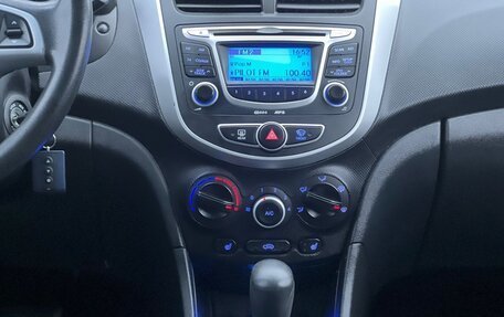 Hyundai Solaris II рестайлинг, 2013 год, 825 000 рублей, 19 фотография