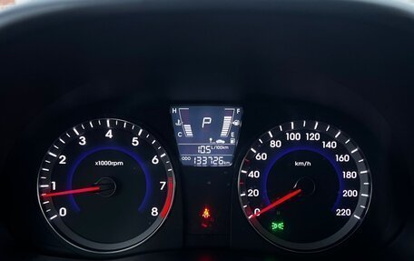 Hyundai Solaris II рестайлинг, 2013 год, 825 000 рублей, 24 фотография