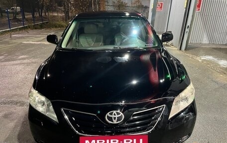 Toyota Camry, 2008 год, 875 000 рублей, 2 фотография