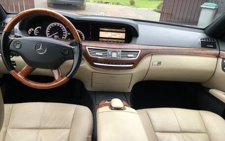 Mercedes-Benz S-Класс, 2006 год, 1 300 000 рублей, 8 фотография