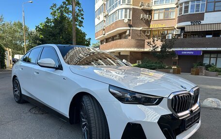 BMW 5 серия, 2024 год, 8 600 000 рублей, 2 фотография