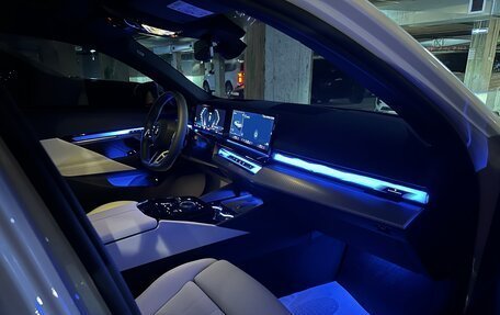 BMW 5 серия, 2024 год, 8 600 000 рублей, 12 фотография