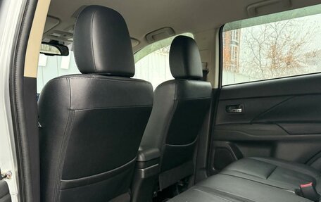 Mitsubishi Outlander III рестайлинг 3, 2018 год, 2 150 000 рублей, 11 фотография