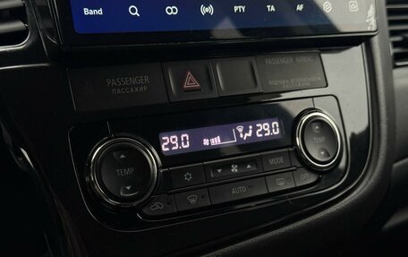 Mitsubishi Outlander III рестайлинг 3, 2018 год, 2 150 000 рублей, 21 фотография