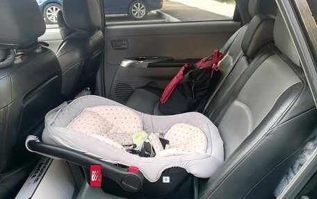 Mitsubishi Grandis, 2004 год, 800 000 рублей, 7 фотография