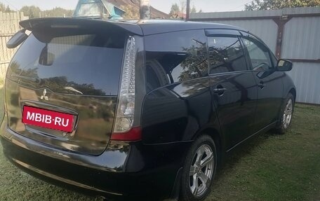 Mitsubishi Grandis, 2004 год, 800 000 рублей, 9 фотография