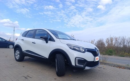 Renault Kaptur I рестайлинг, 2018 год, 1 080 000 рублей, 2 фотография