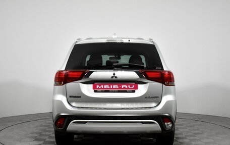 Mitsubishi Outlander III рестайлинг 3, 2019 год, 1 979 000 рублей, 7 фотография