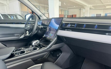 Geely Atlas, 2024 год, 3 817 190 рублей, 9 фотография