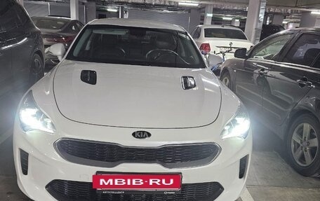 KIA Stinger I, 2019 год, 2 450 000 рублей, 2 фотография
