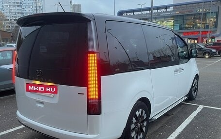 Hyundai Staria, 2021 год, 4 900 000 рублей, 4 фотография