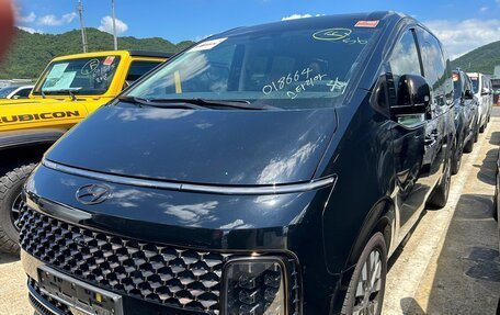 Hyundai Staria, 2021 год, 4 900 000 рублей, 17 фотография