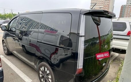 Hyundai Staria, 2021 год, 4 900 000 рублей, 15 фотография