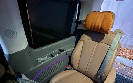 Hyundai Staria, 2021 год, 4 900 000 рублей, 28 фотография