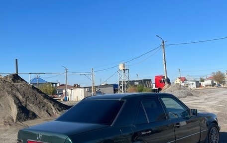 Mercedes-Benz E-Класс, 1993 год, 950 000 рублей, 20 фотография