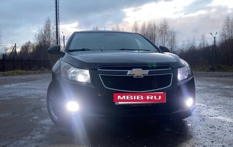 Chevrolet Cruze II, 2010 год, 650 000 рублей, 2 фотография