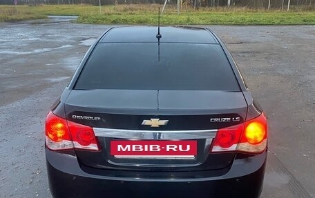 Chevrolet Cruze II, 2010 год, 650 000 рублей, 6 фотография