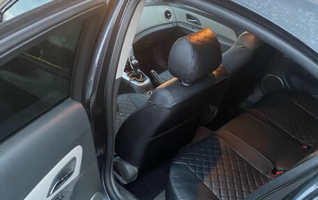 Chevrolet Cruze II, 2010 год, 650 000 рублей, 11 фотография