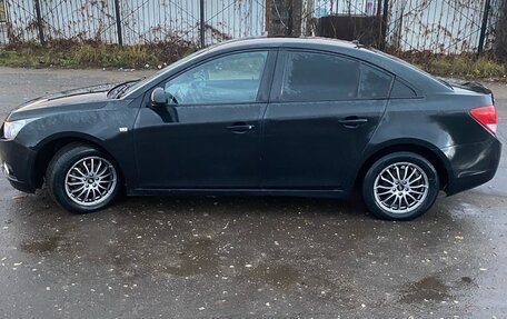 Chevrolet Cruze II, 2010 год, 650 000 рублей, 7 фотография