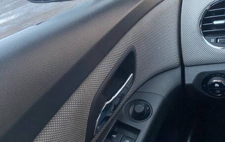 Chevrolet Cruze II, 2010 год, 650 000 рублей, 14 фотография