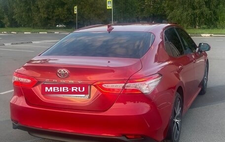 Toyota Camry, 2021 год, 3 550 000 рублей, 4 фотография