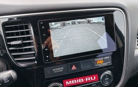 Mitsubishi Outlander III рестайлинг 3, 2017 год, 1 490 000 рублей, 11 фотография