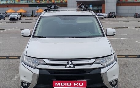 Mitsubishi Outlander III рестайлинг 3, 2017 год, 1 490 000 рублей, 1 фотография