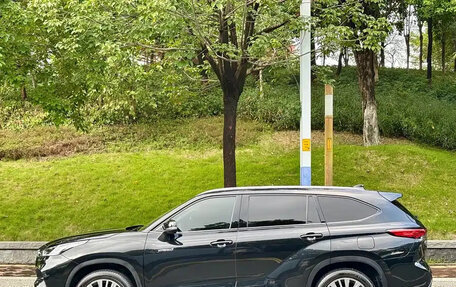 Toyota Highlander, 2022 год, 3 060 888 рублей, 4 фотография