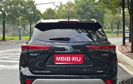 Toyota Highlander, 2022 год, 3 060 888 рублей, 6 фотография