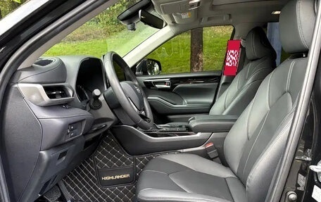 Toyota Highlander, 2022 год, 3 060 888 рублей, 8 фотография