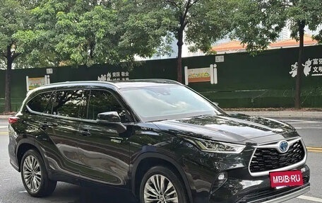 Toyota Highlander, 2022 год, 3 060 888 рублей, 3 фотография