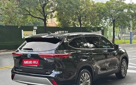 Toyota Highlander, 2022 год, 3 060 888 рублей, 5 фотография