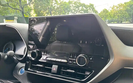 Toyota Highlander, 2022 год, 3 060 888 рублей, 18 фотография