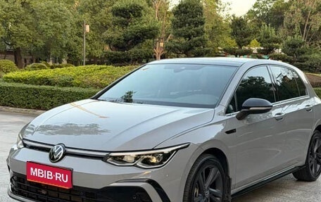 Volkswagen Golf VIII, 2022 год, 1 730 000 рублей, 1 фотография