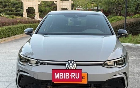 Volkswagen Golf VIII, 2022 год, 1 730 000 рублей, 2 фотография