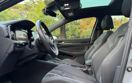 Volkswagen Golf VIII, 2022 год, 1 730 000 рублей, 6 фотография