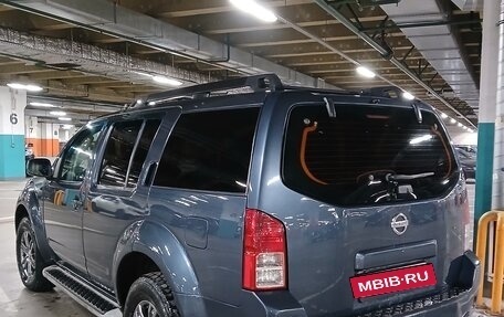 Nissan Pathfinder, 2005 год, 810 000 рублей, 2 фотография