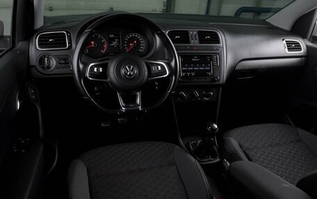 Volkswagen Polo VI (EU Market), 2018 год, 1 199 000 рублей, 6 фотография