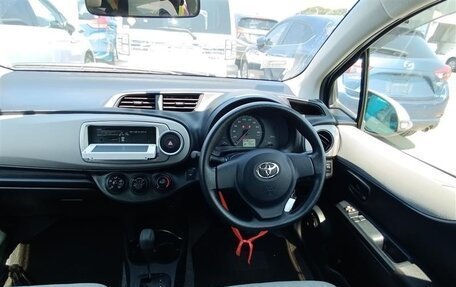 Toyota Vitz, 2012 год, 600 000 рублей, 7 фотография