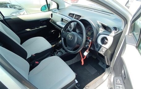 Toyota Vitz, 2012 год, 600 000 рублей, 8 фотография